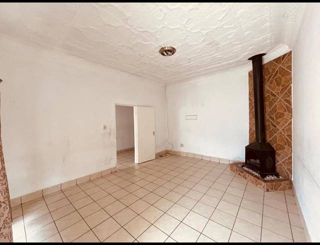 4 BEDROOM HOUSE FOR SALE IN BOKSBURG NORTH